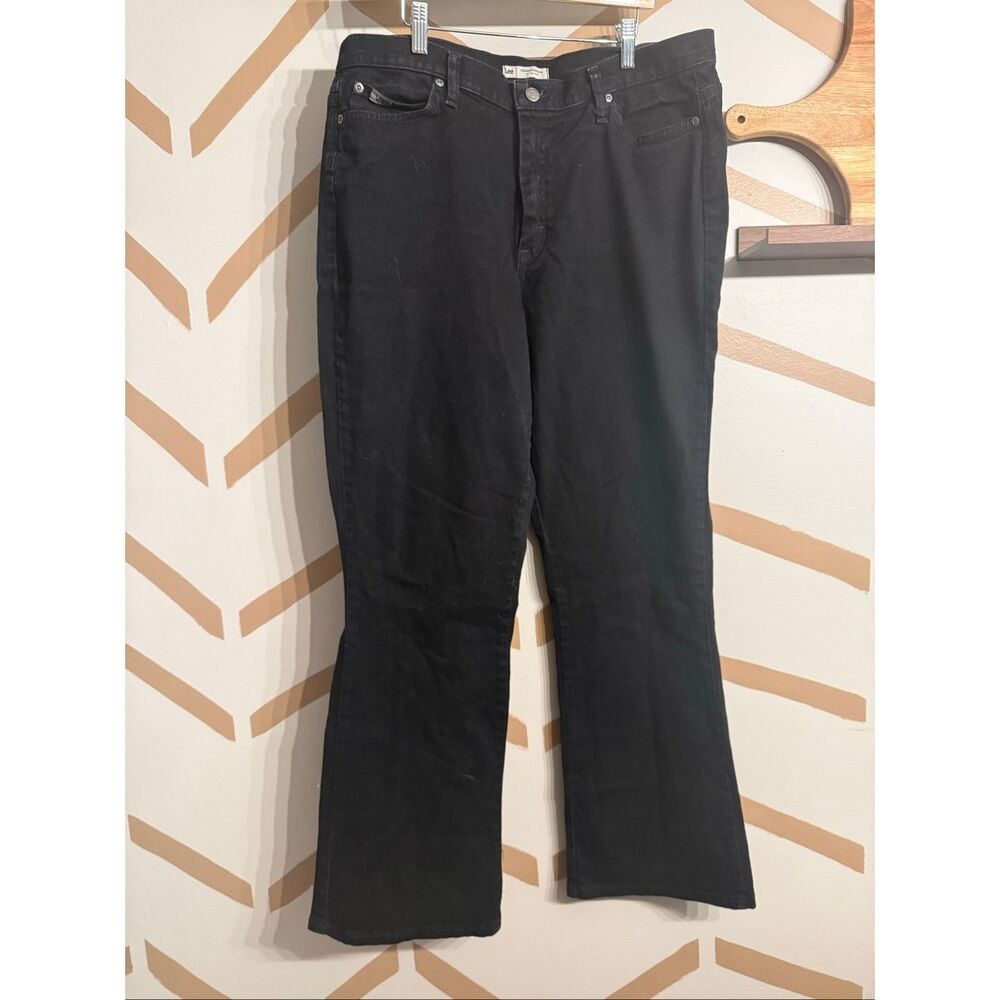 Lee Black Relaxed‎ Bootcut At The Waist Cotton Denim Jeans Size 16 Medium
